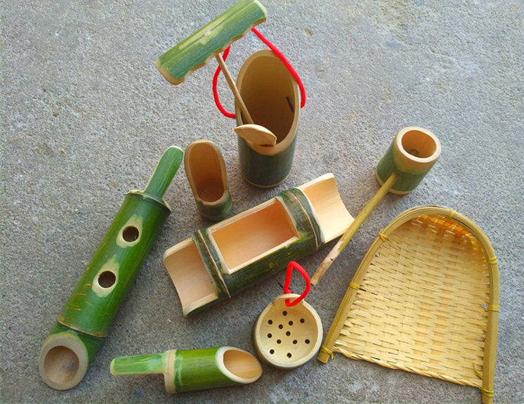 Natural bamboo sand and water toy set with 10 pieces