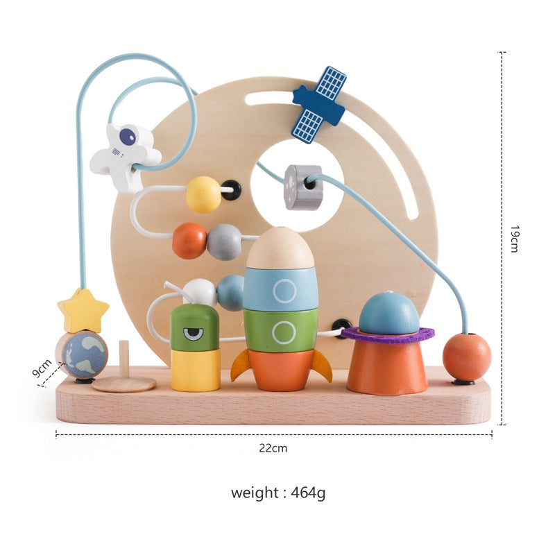 Kinderpuzzle mit Perlenspielzeug zum Thema Weltraumplanet